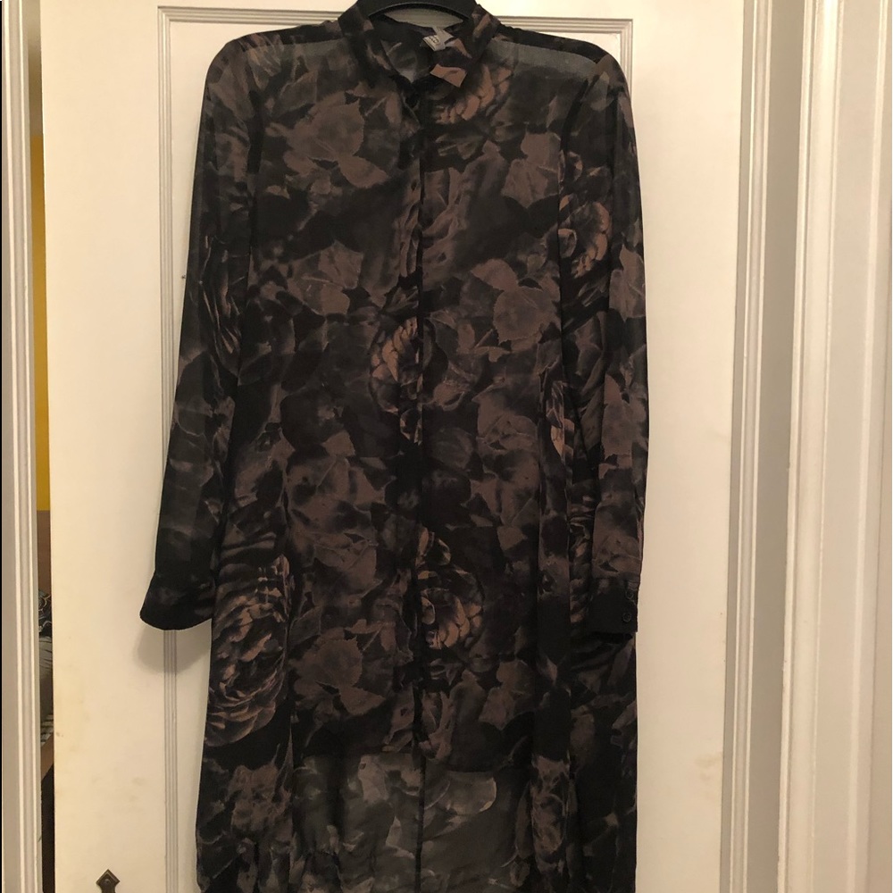 H&M Divided Grey patterned asymmetrical blouse